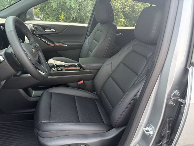 2027 Chevrolet Equinox LT - Photo 19
