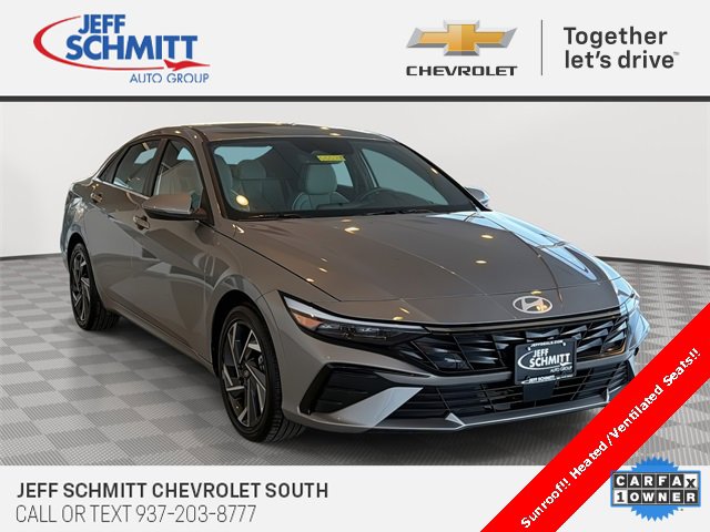 2025 Hyundai Elantra Limited's photo