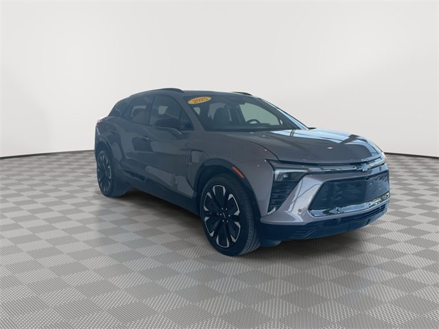 2025 Chevrolet Blazer EV RS photo 2