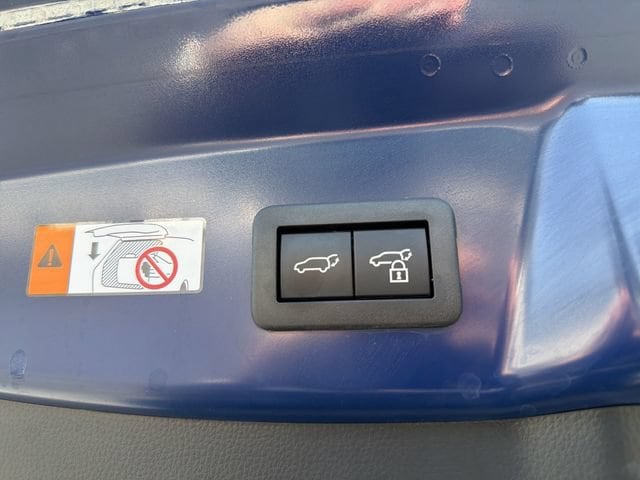 2024 Toyota Prius Limited - Photo 17