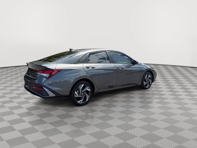 2025 Hyundai Elantra SEL - Photo 12