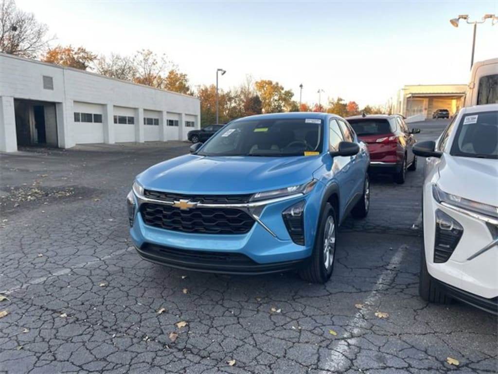 Certified 2025 Chevrolet Trax LS SUV