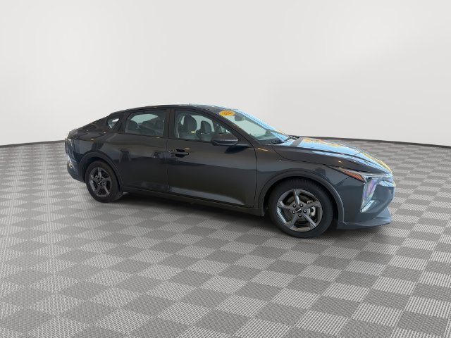 2025 Kia K4 LXS - Photo 14