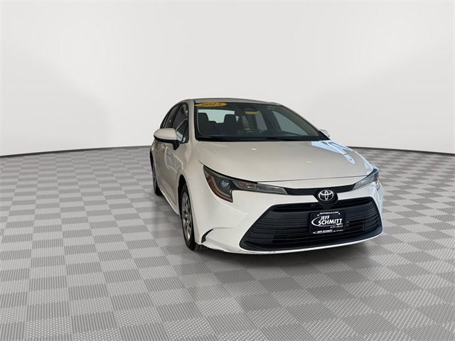 2023 Toyota Corolla LE photo 3