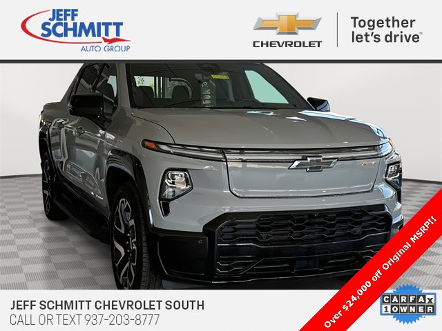 2025 Chevrolet Silverado EV RST's photo