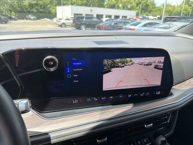 2025 Chevrolet Tahoe Premier - Photo 28