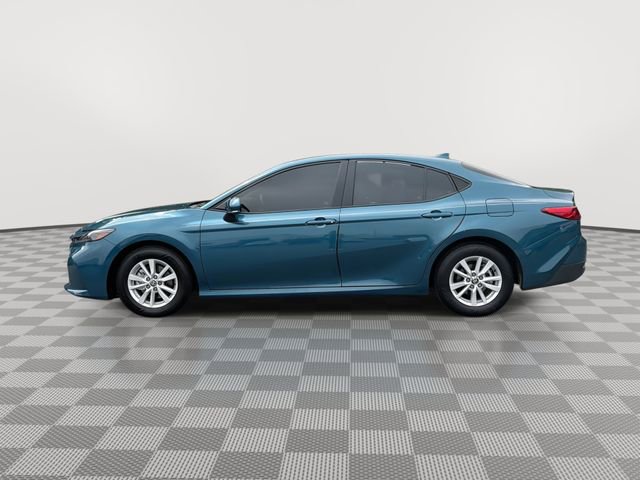 2026 Toyota Camry LE - Photo 6