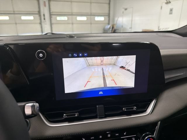 2027 Chevrolet Equinox LT - Photo 25