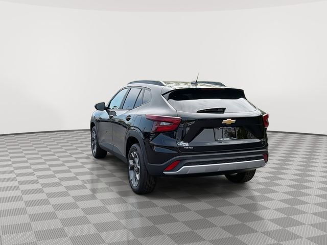 2025 Chevrolet Trax LT - Photo 8