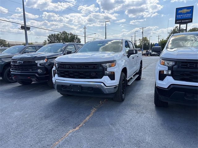 2023 Chevrolet Silverado 1500 photo 2