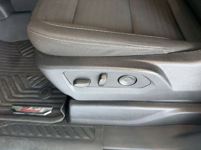 2025 Chevrolet Silverado 1500 Custom - Photo 21
