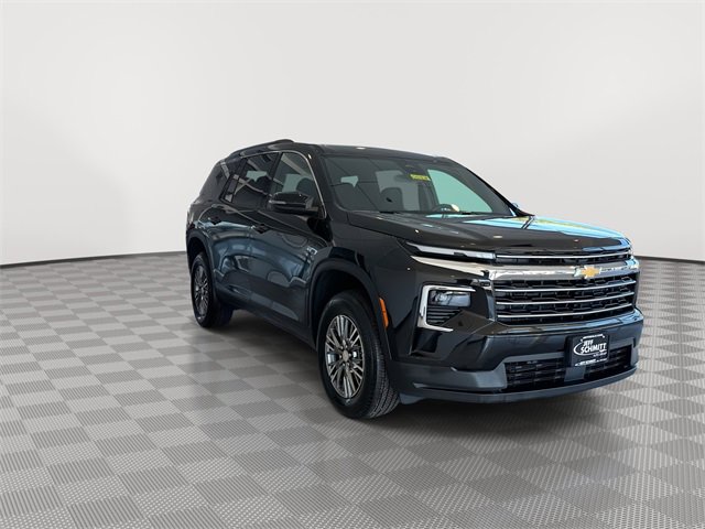 2025 Chevrolet Traverse photo 2