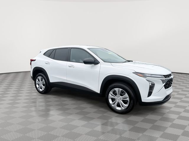 2026 Chevrolet Trax LS - Photo 13