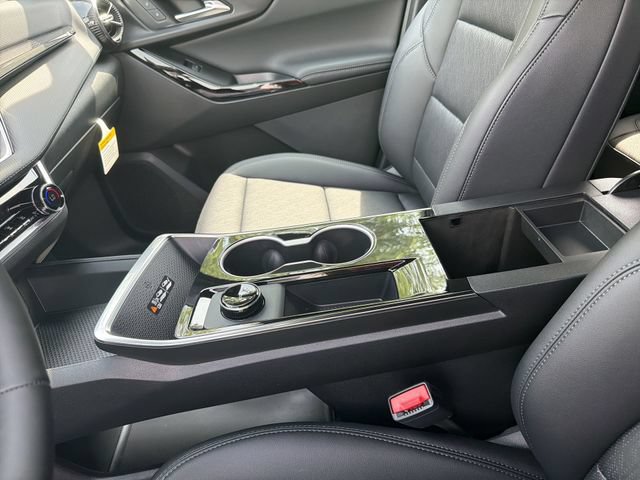 2027 Chevrolet Equinox LT - Photo 22
