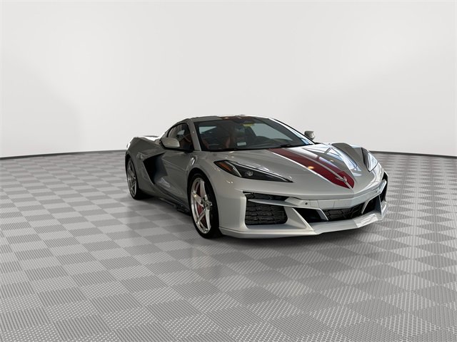 2024 Chevrolet Corvette E-Ray 2LZ photo 2