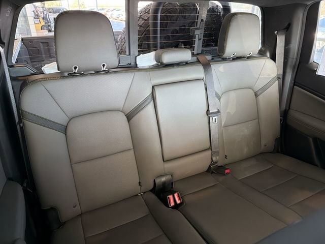 2025 Chevrolet Colorado ZR2 - Photo 16