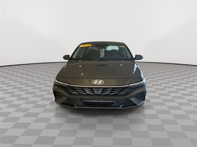 2024 Hyundai Elantra SEL photo 4
