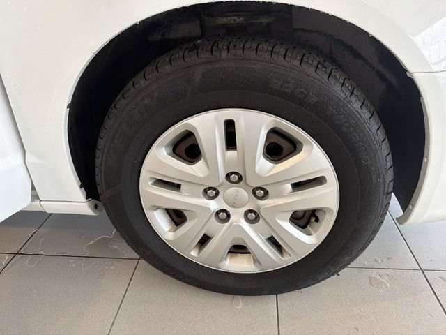 2017 Dodge Grand Caravan SE - Photo 15