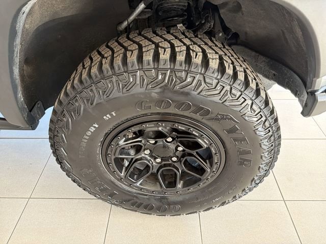 2025 Chevrolet Colorado ZR2 - Photo 14