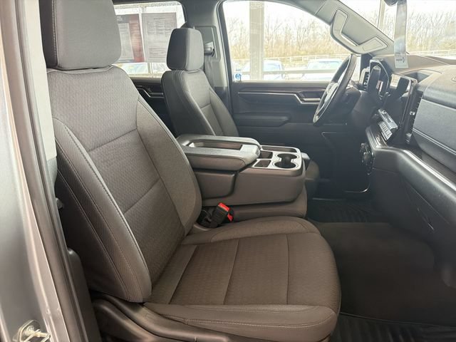 2023 Chevrolet Silverado 1500 LT - Photo 19