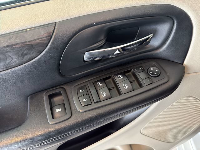 2017 Dodge Grand Caravan SE - Photo 24