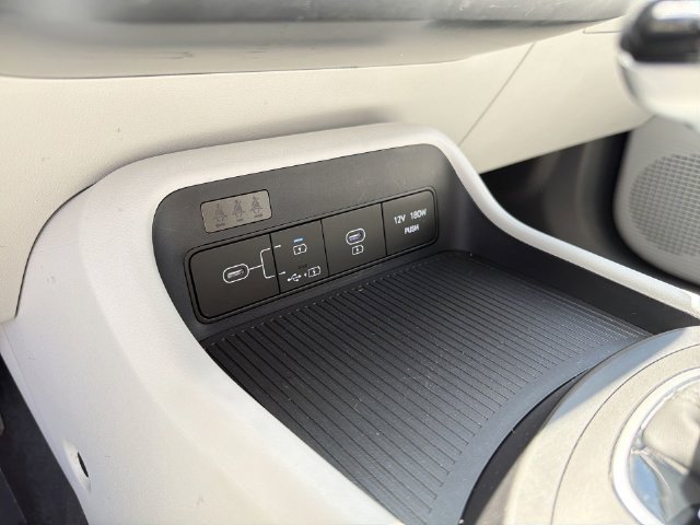 2025 Hyundai Kona SEL - Photo 26