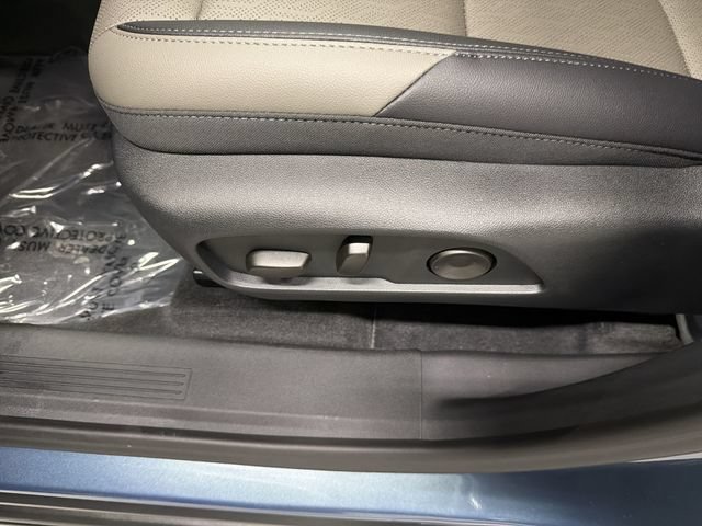 2027 Chevrolet Equinox LT - Photo 20
