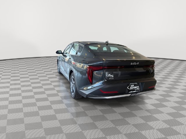 2025 Kia K4 LXS - Photo 9