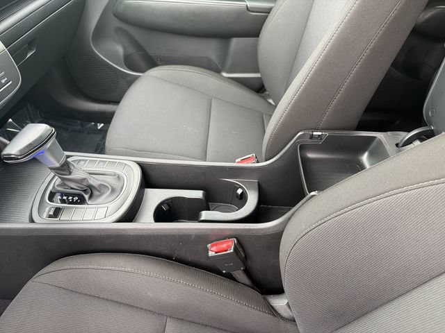 2025 Hyundai Kona SEL - Photo 22