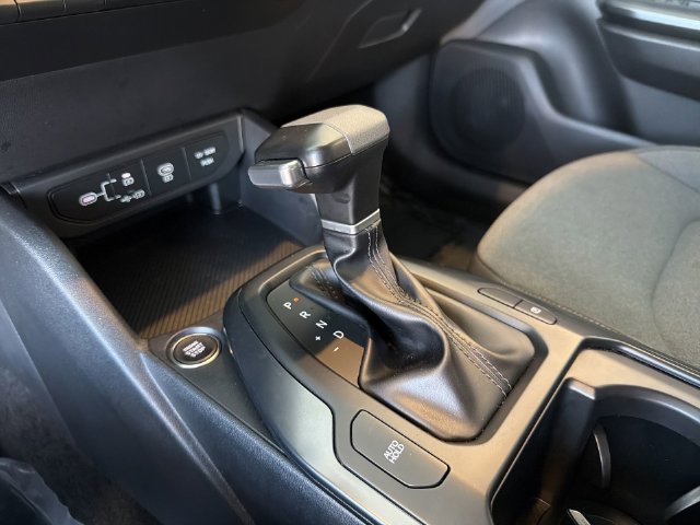 2025 Kia K4 LXS - Photo 26