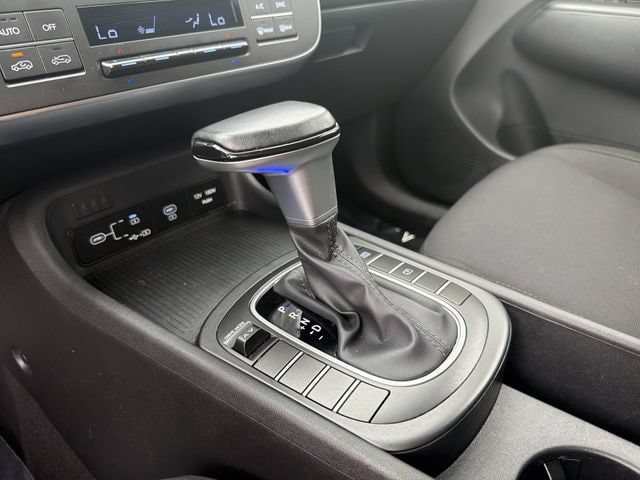 2025 Hyundai Kona SEL - Photo 27