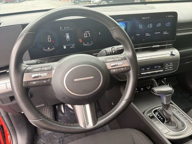 2025 Hyundai Kona SEL - Photo 17