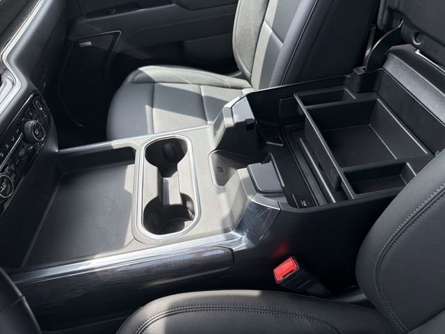 2025 Chevrolet Silverado 3500HD LTZ - Photo 23