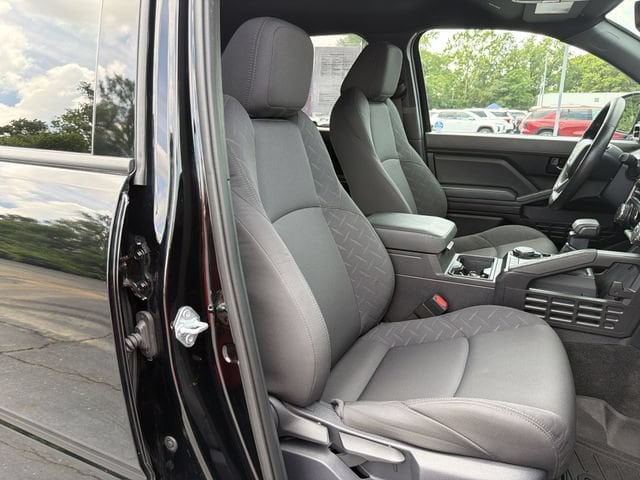 2024 Toyota Tacoma SR - Photo 18