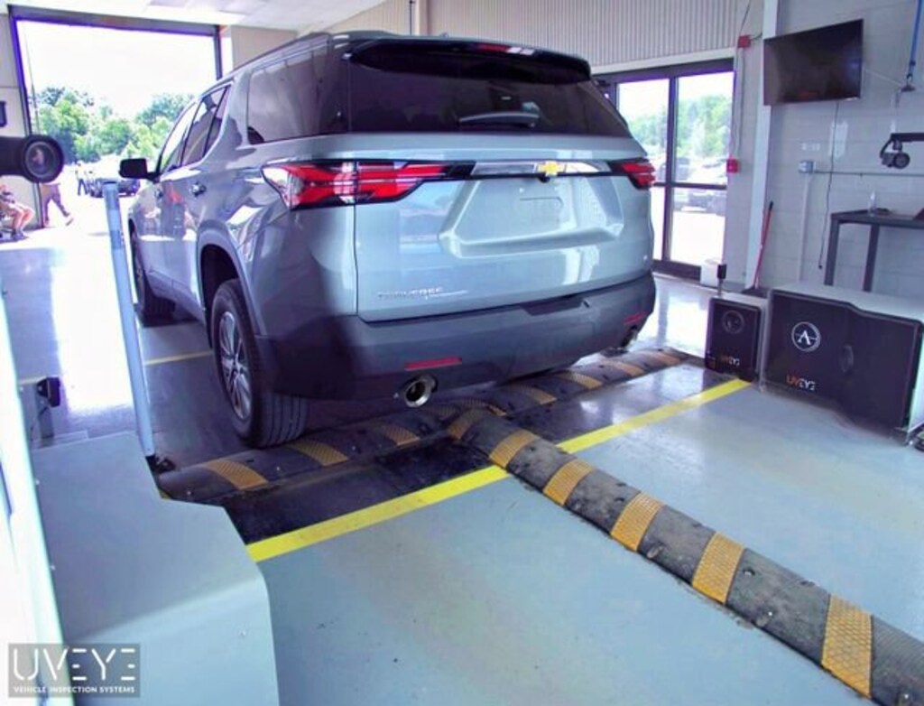 Used 2023 Chevrolet Traverse LT Cloth SUV