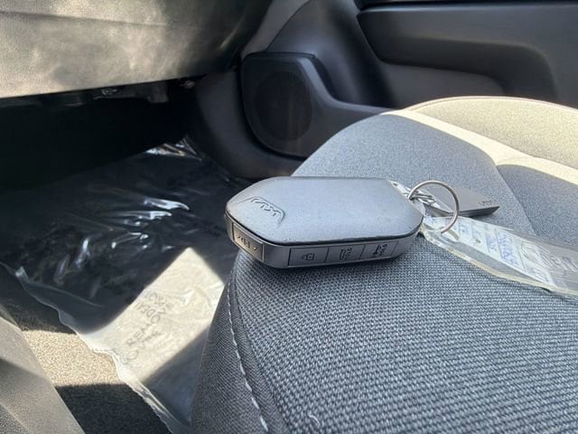 2025 Kia K4 LXS - Photo 28