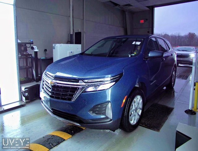 2024 Chevrolet Equinox LT photo 2