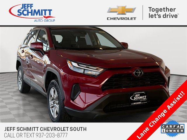 2023 Toyota RAV4 XLE's photo