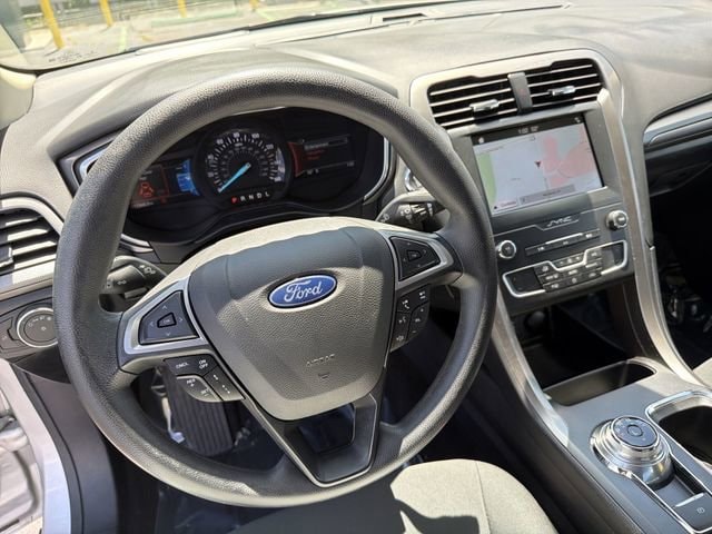 2019 Ford Fusion - Photo 17