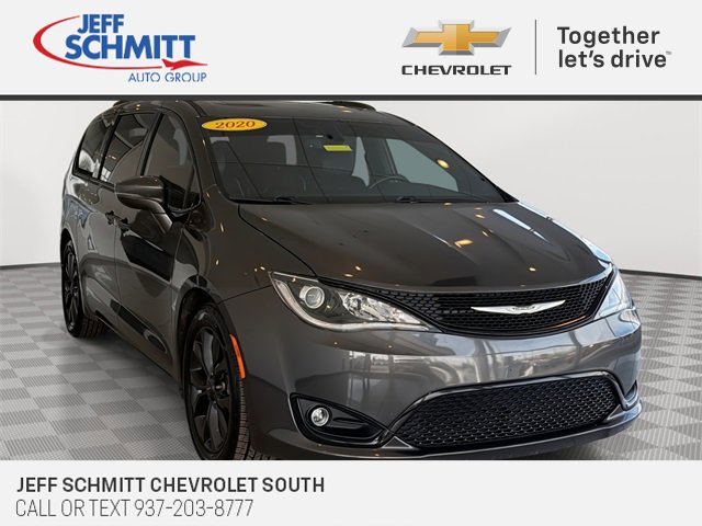 2020 Chrysler Pacifica Limited's photo