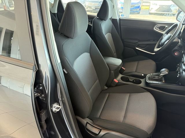 2025 Kia Soul LX - Photo 18