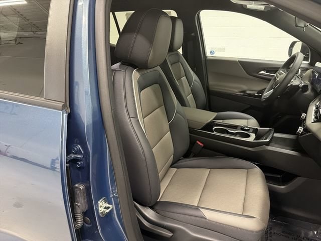 2027 Chevrolet Equinox LT - Photo 18