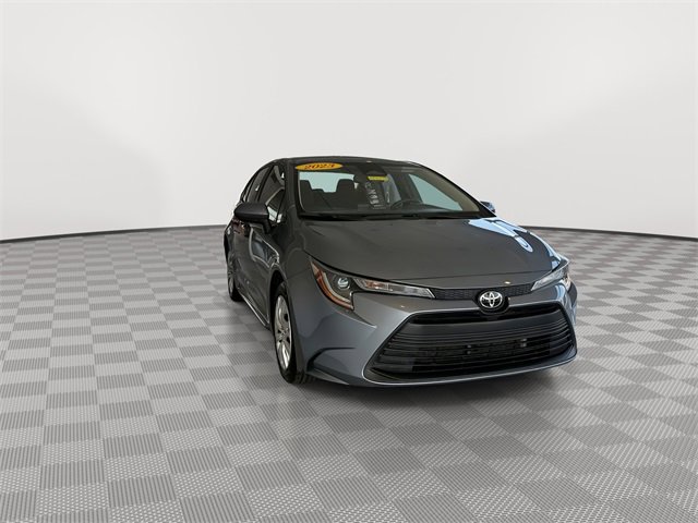2023 Toyota Corolla LE photo 3