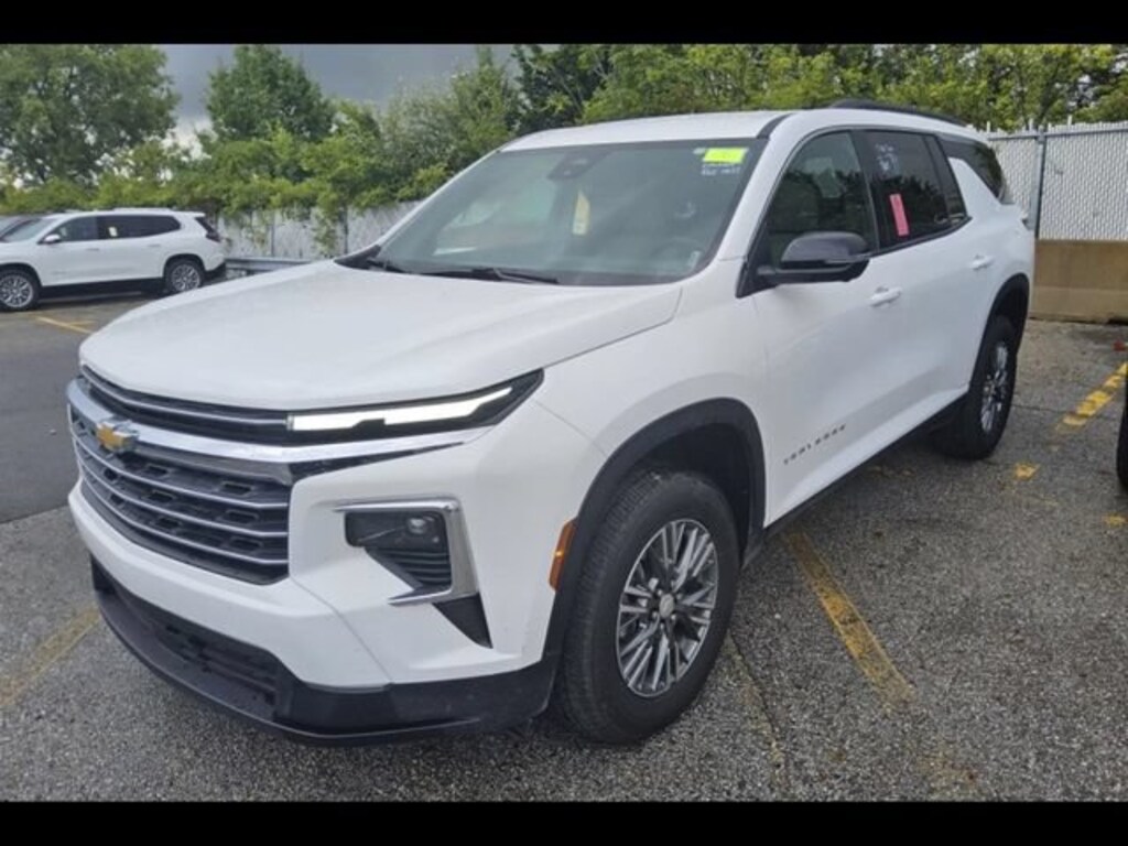 Used 2026 Chevrolet Traverse LT SUV