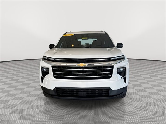 2025 Chevrolet Traverse photo 4