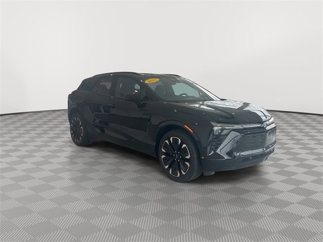 2025 Chevrolet Blazer EV RS photo 2