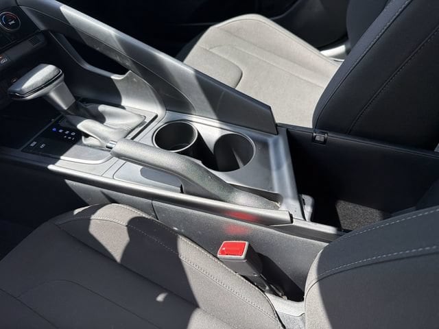 2025 Hyundai Elantra SEL - Photo 22