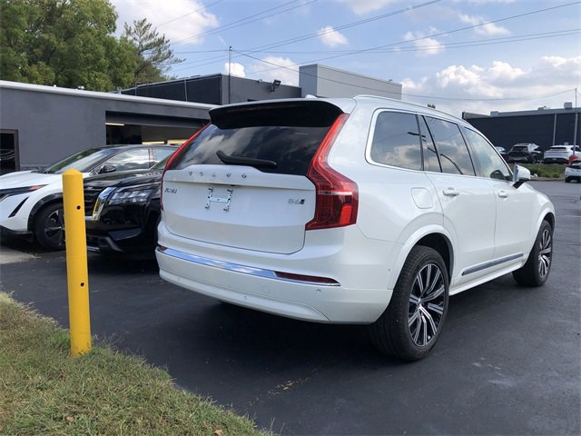 2025 Volvo XC90 Plus photo 2