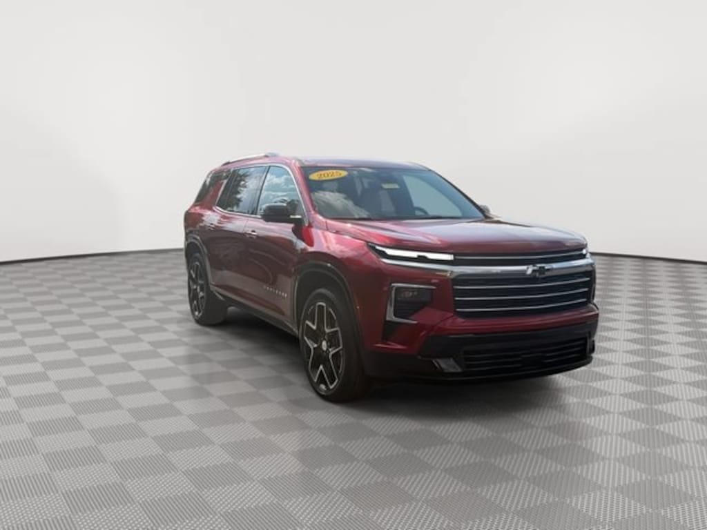 Used 2025 Chevrolet Traverse High Country SUV