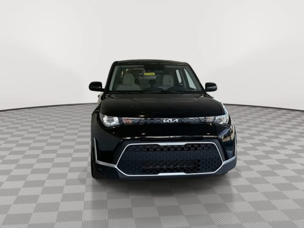 Used 2025 Kia Soul LX Hatchback